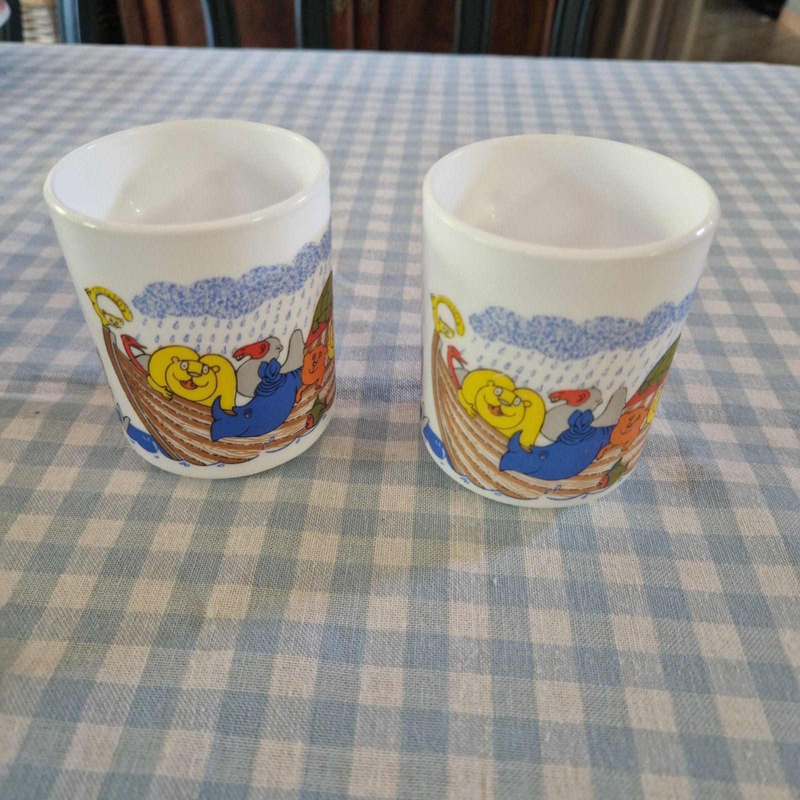 2 bekers van Arcopal France, Antiek en Kunst, Ophalen of Verzenden