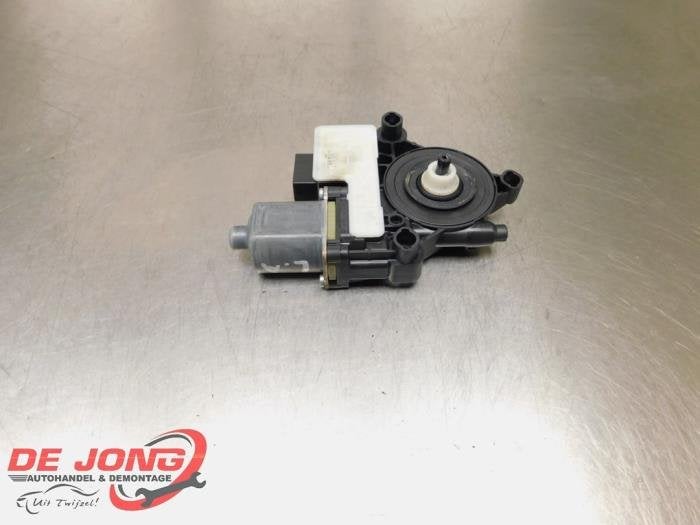 Moteur de vitre portière d'un Volkswagen Golf, Volkswagen, -, 3 mois de garantie, Utilisé