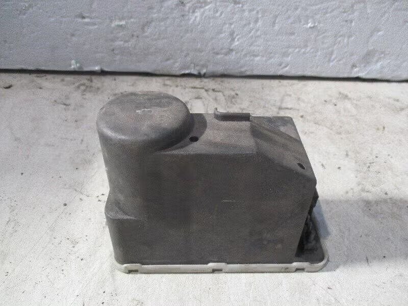 CENTRALE VERGRENDELING MOTOR VACUUM E (W124) (124-800-0148), Gebruikt, Mercedes-Benz AG, Ophalen of Verzenden, Dialog.mb@mercedes-benz.com