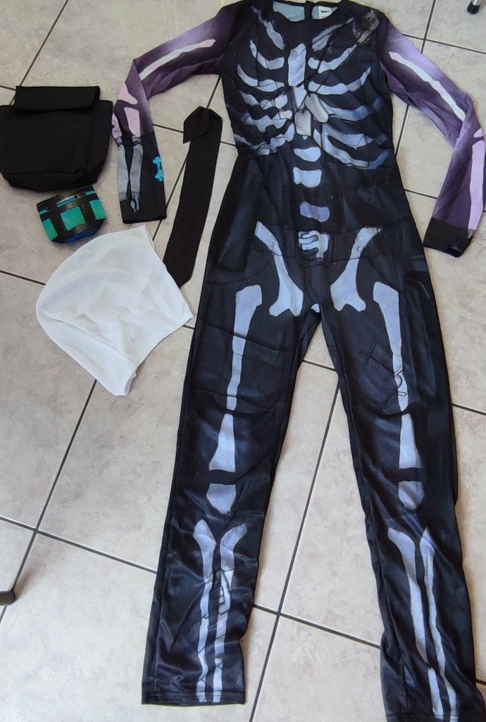 Fortnite kostuum skull trooper maat S, Fortnite, Ophalen of Verzenden, Accessoires, Gedragen