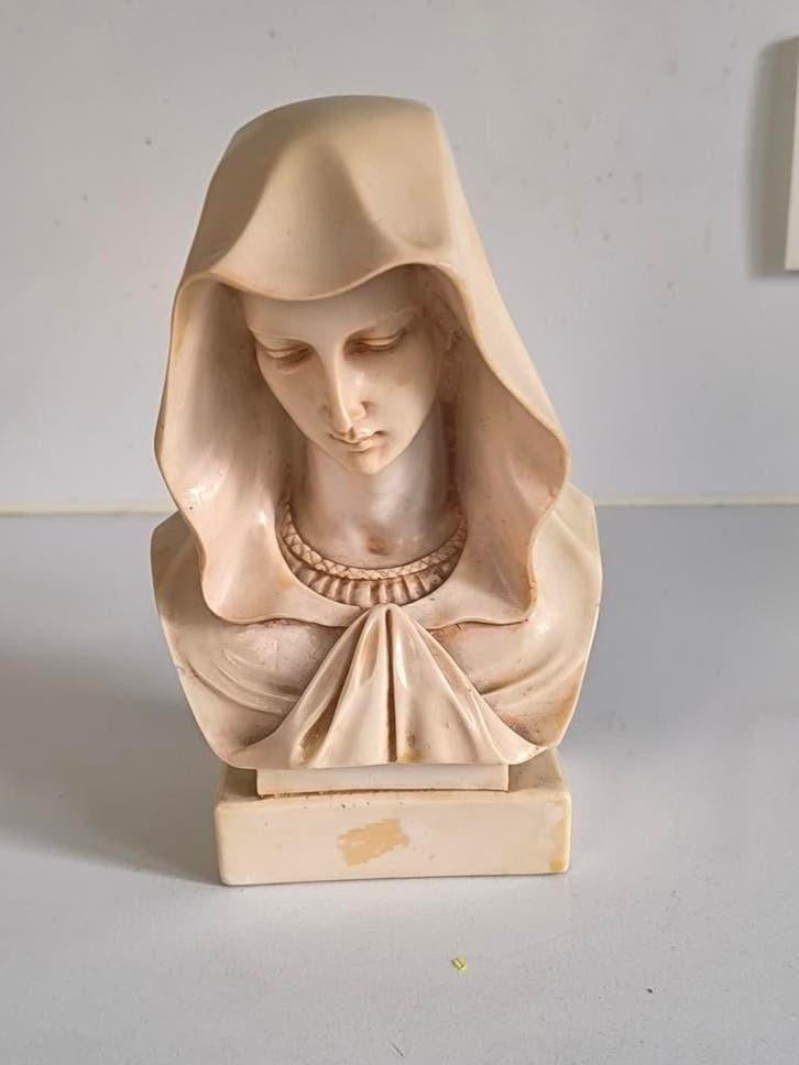 Gesluierde Madonna, Ophalen of Verzenden