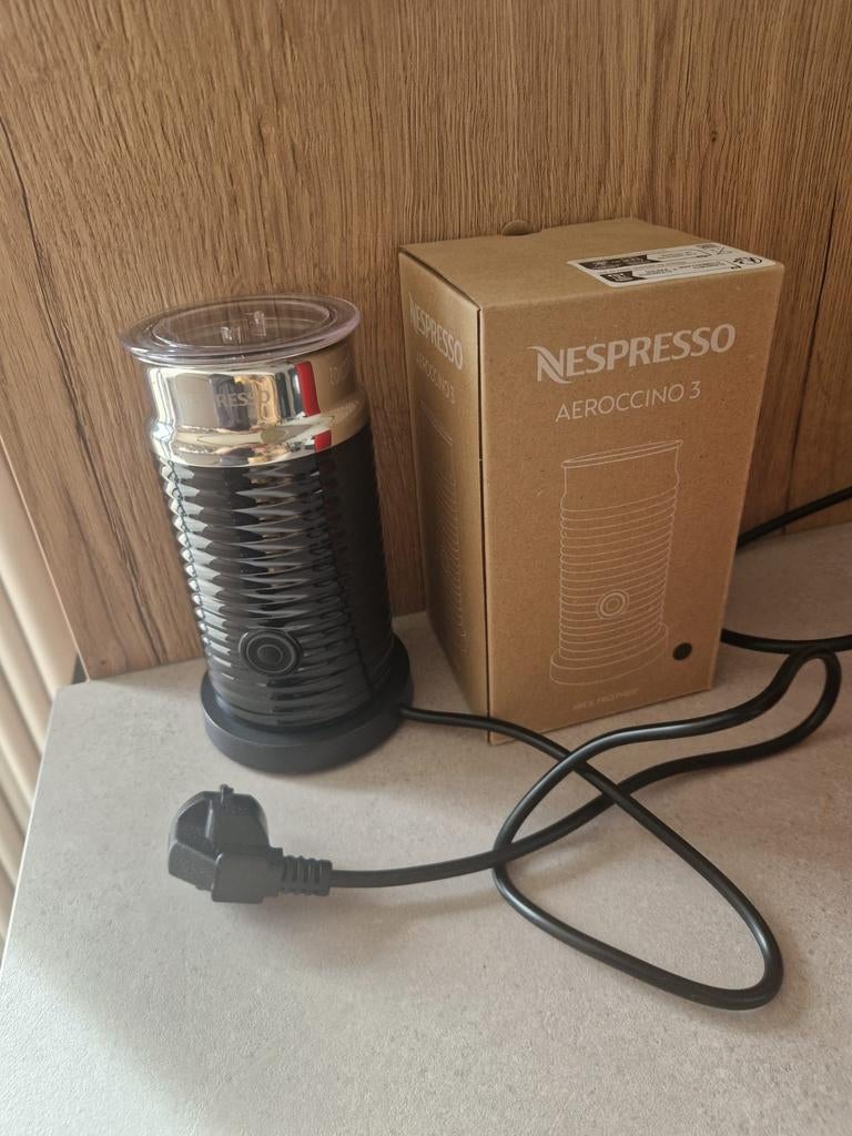 Nespresso Aeroccino 3 melkopschuimer, Elektronische apparatuur, Ophalen of Verzenden, Zo goed als nieuw, Elektrische melkopschuimer