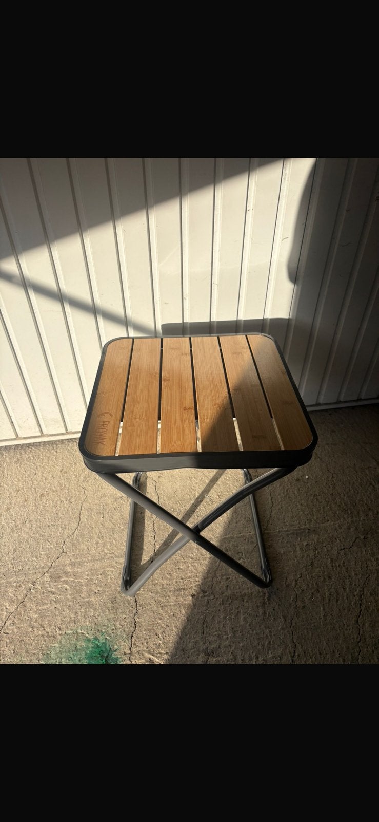 Kampeertafel, twee persoons matras en twee slaapzakken, Tuin en Terras, Ophalen, Zo goed als nieuw