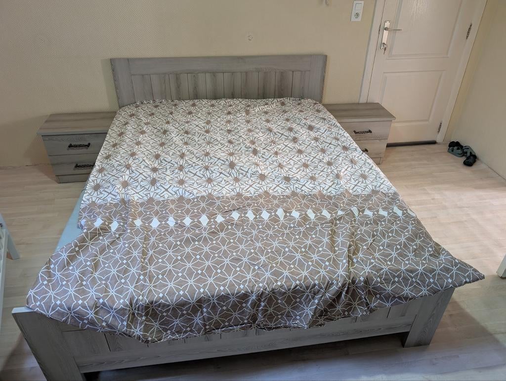 Chambre a coucher complète, Enlèvement