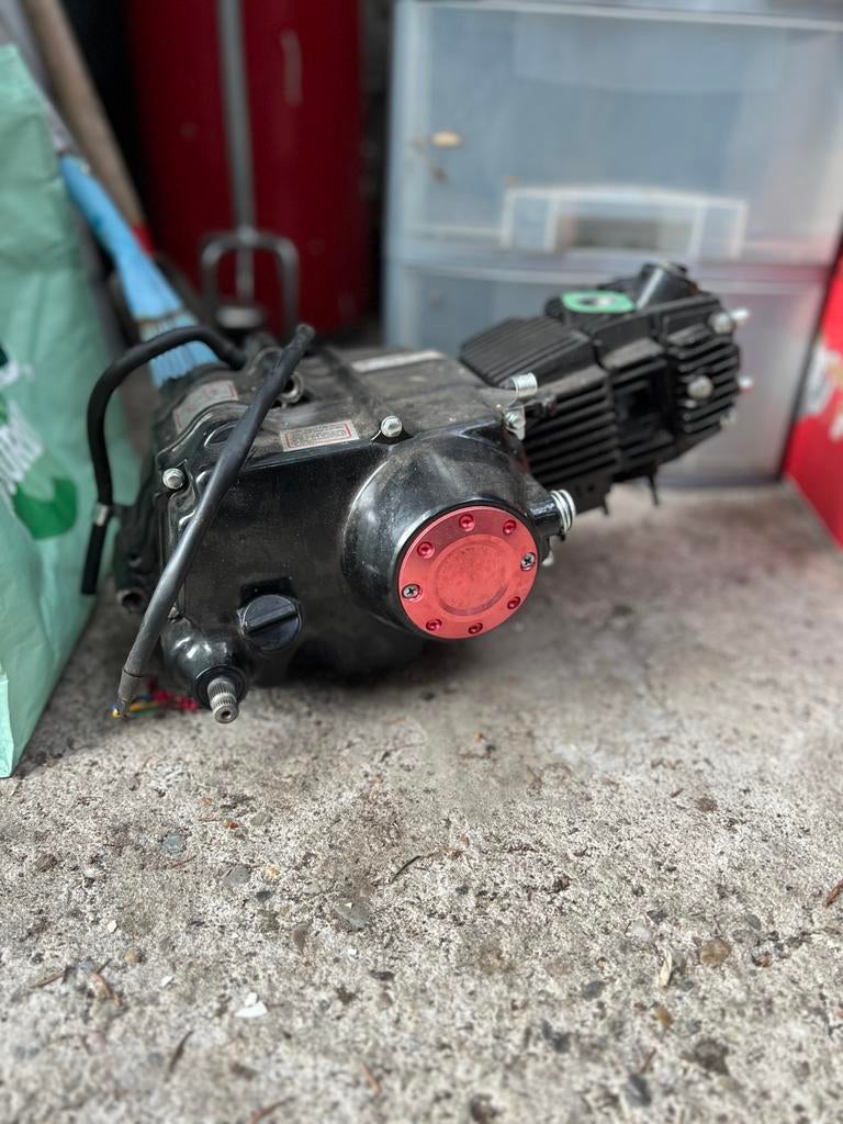 Lifan 110 cc motorblok, Ophalen, Zo goed als nieuw, Blok