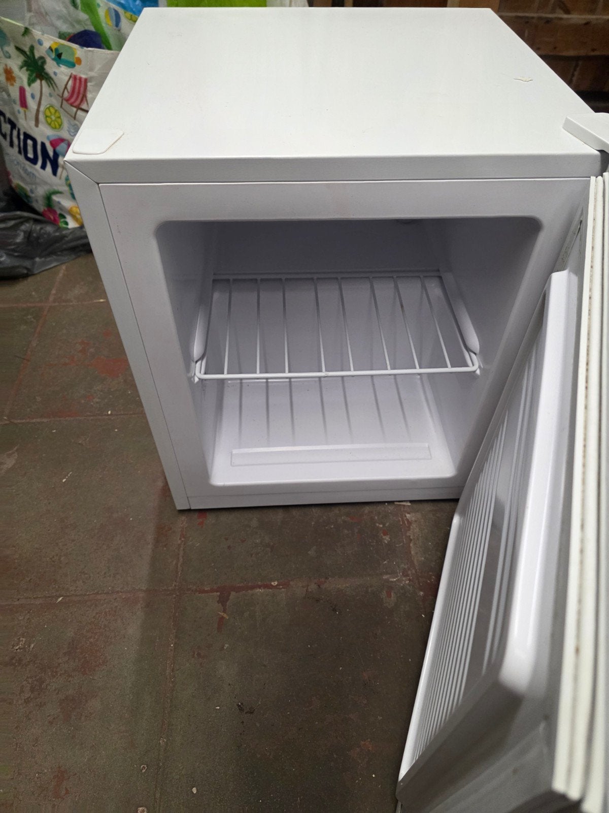 Frigo, Enlèvement, Comme neuf, À Poser