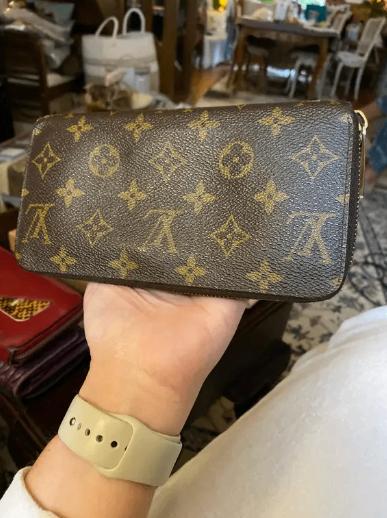 Louis Vuitton Portefeuille en cuir Zippy, Bijoux, Sacs & Beauté, Porte-monnaie & Portefeuilles, Neuf, Autres marques, Cuir, Brun
