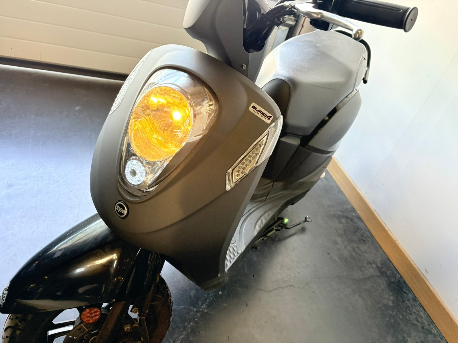 Sym mio a klasse 12 masnden garantie, Fietsen en Brommers, Klasse A (25 km/u), Zo goed als nieuw, Hechtel, Sym Mio