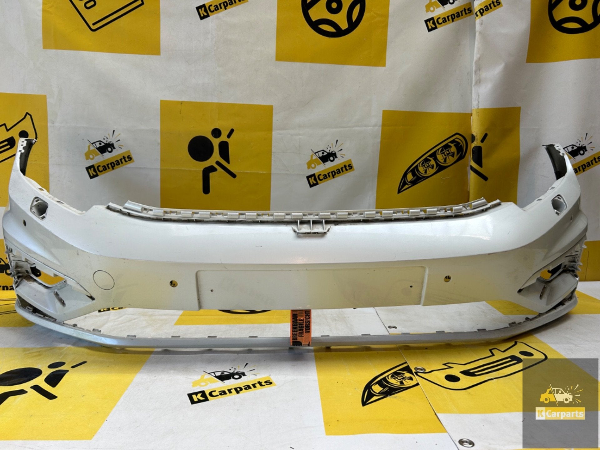 Voorbumper VW Touran 5TA R-line 4xPDC KLS 5TA807221M, Info@fabrikant.eu, Bumper, Fabrikant BV, Gebruikt