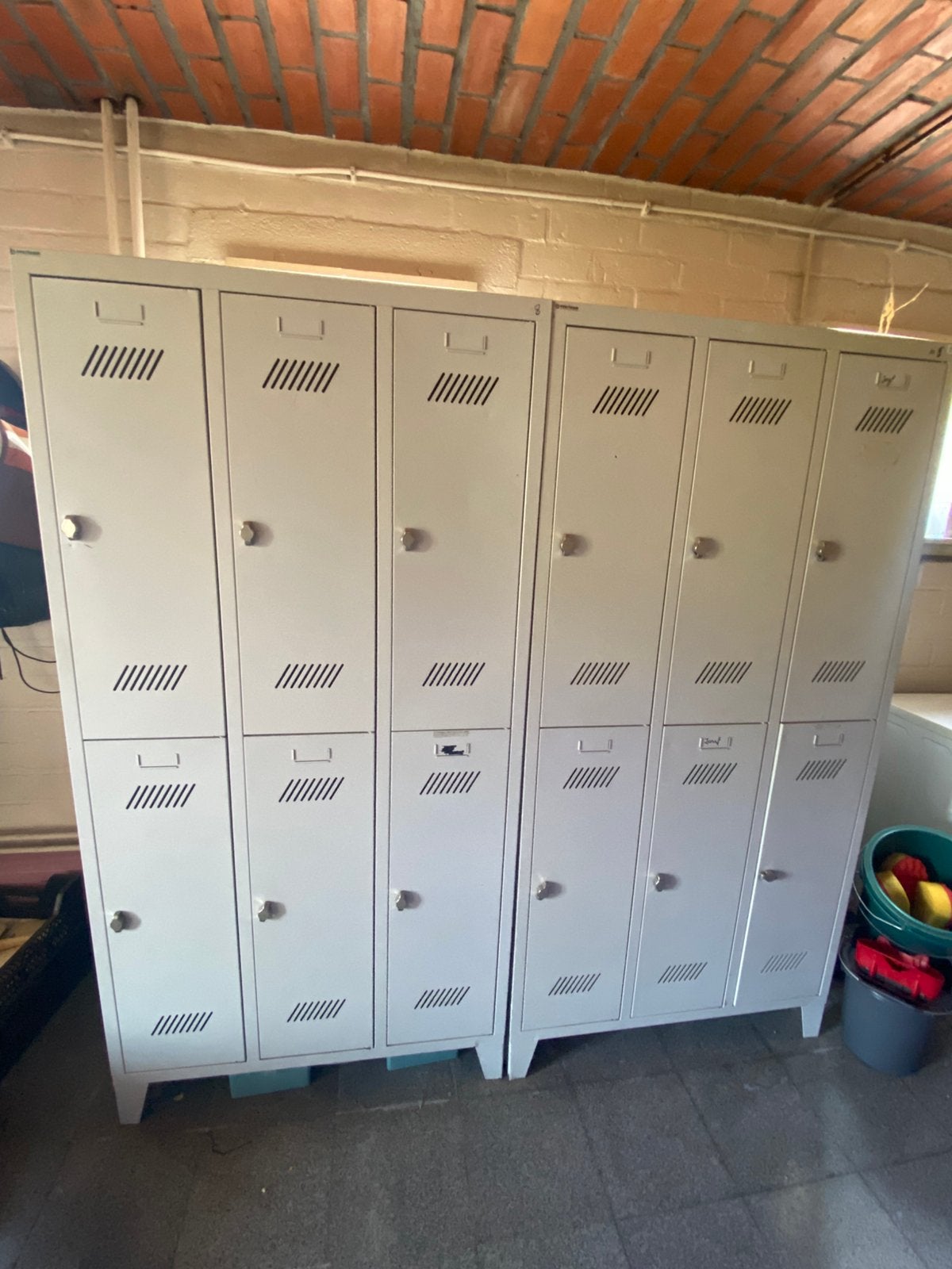 Metalen locker kasten 2delen van elks 6 kastjes, Ophalen, Zo goed als nieuw