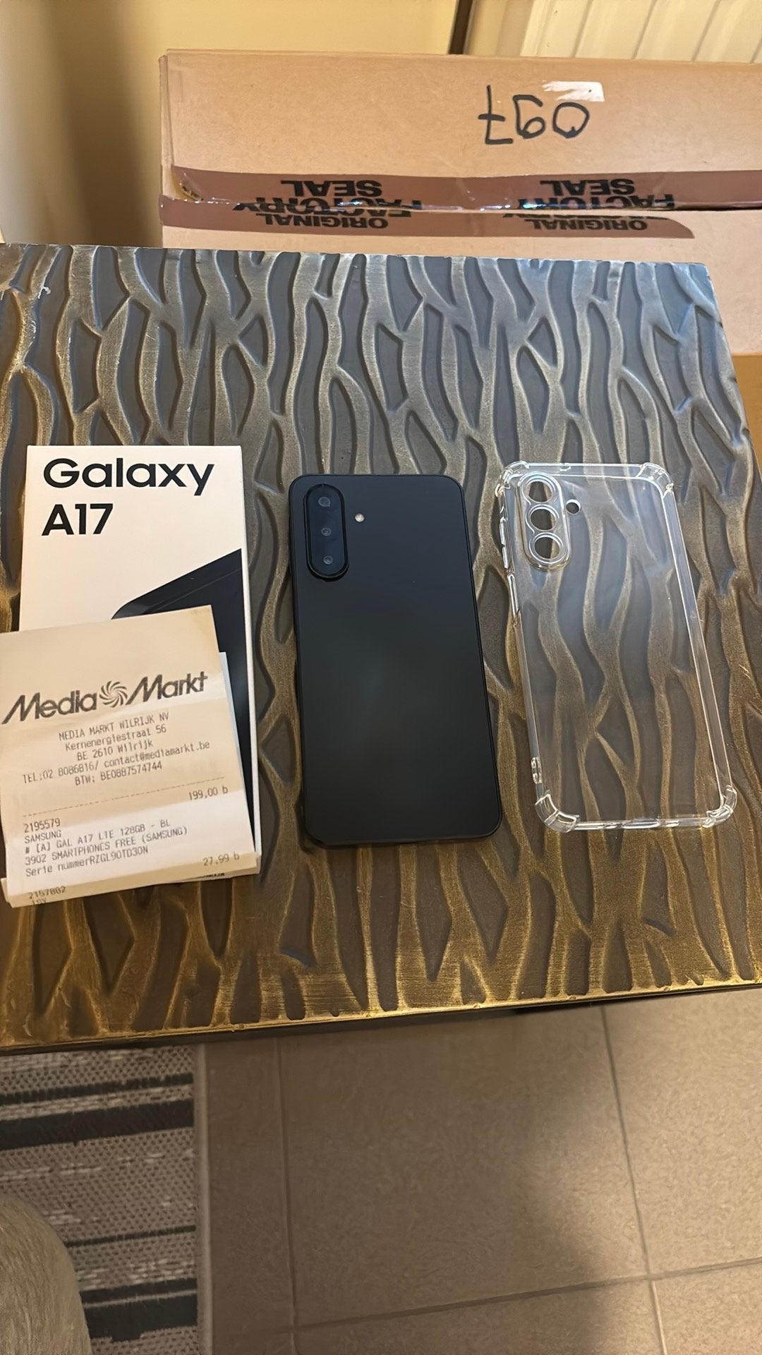 Nieuw Samsung A17 met hoesje en factuur, Télécoms, Enlèvement, Neuf