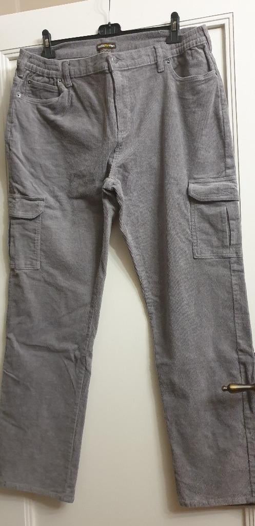 NIEUW artikel : Fluwelen Cargobroek - Maat 52, Kleding | Heren, Broeken en Pantalons, Maat 52/54 (L), Atlas for men, Nieuw, Ophalen of Verzenden