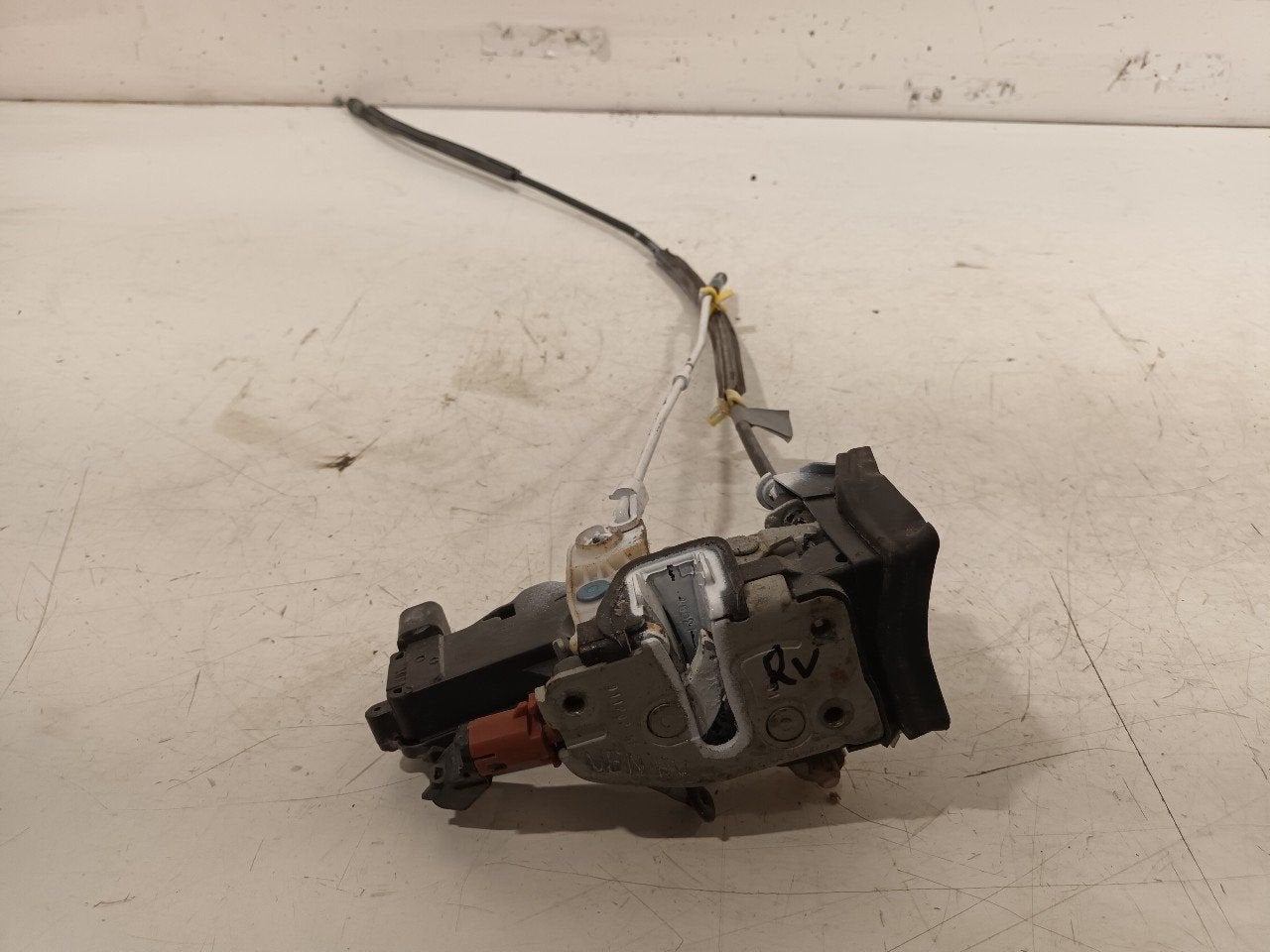 Slot mechaniek portier elektrisch centrale vergrendeling rec, Onderdelen@venauto.nl, Van der Ven Autorecycling B.V., Ettenseweg 76, 4706 PB Roosendaal, The Netherlands