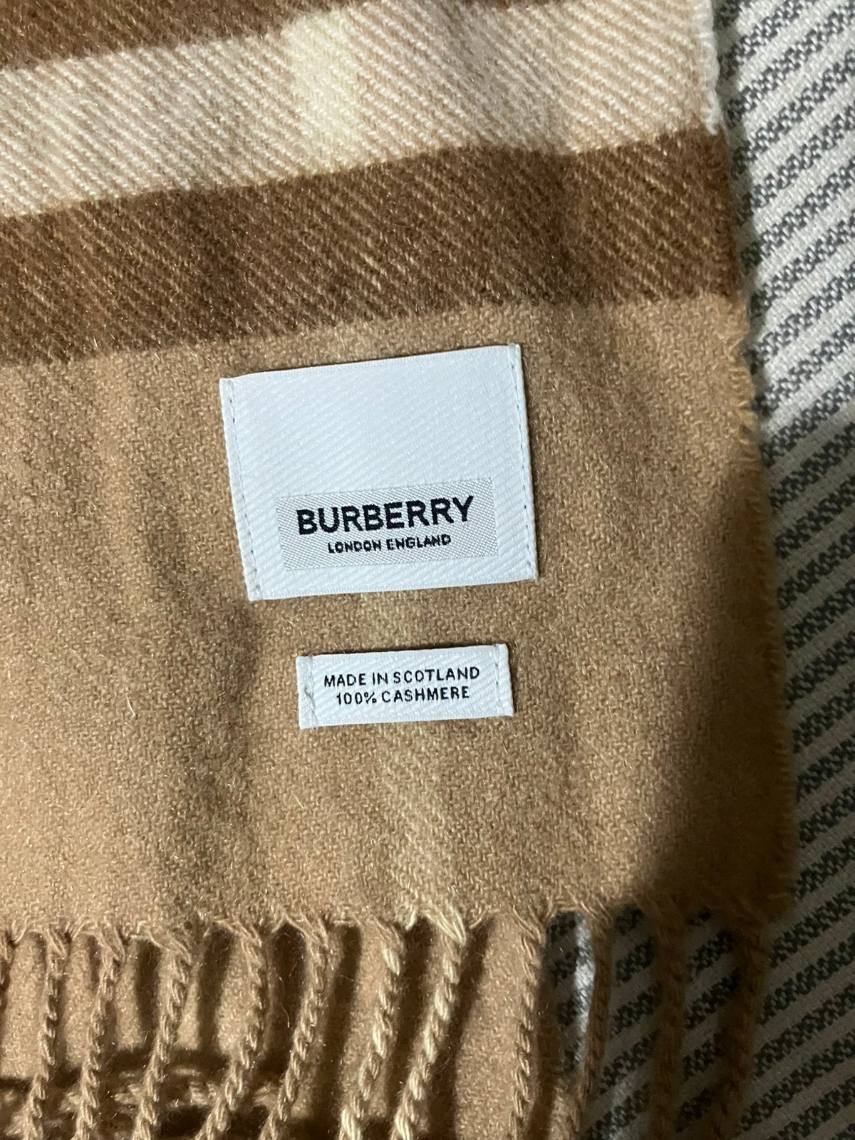 Sjaal , burberry, 100% kashmir, Ophalen, Zo goed als nieuw, Sjaal