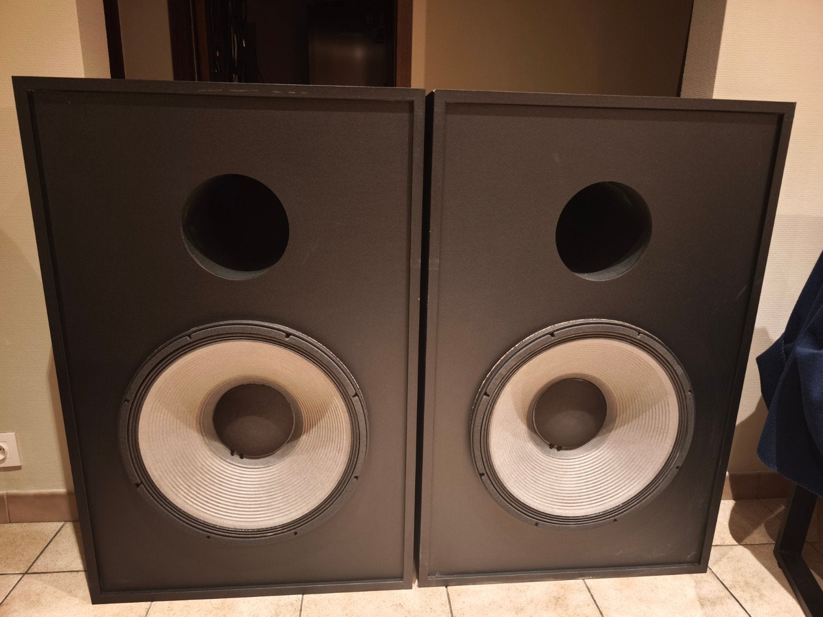 jbl 4645c - 2242 - 8ohm - 18" - 800aes - 20hz-500hz, Enlèvement ou Envoi