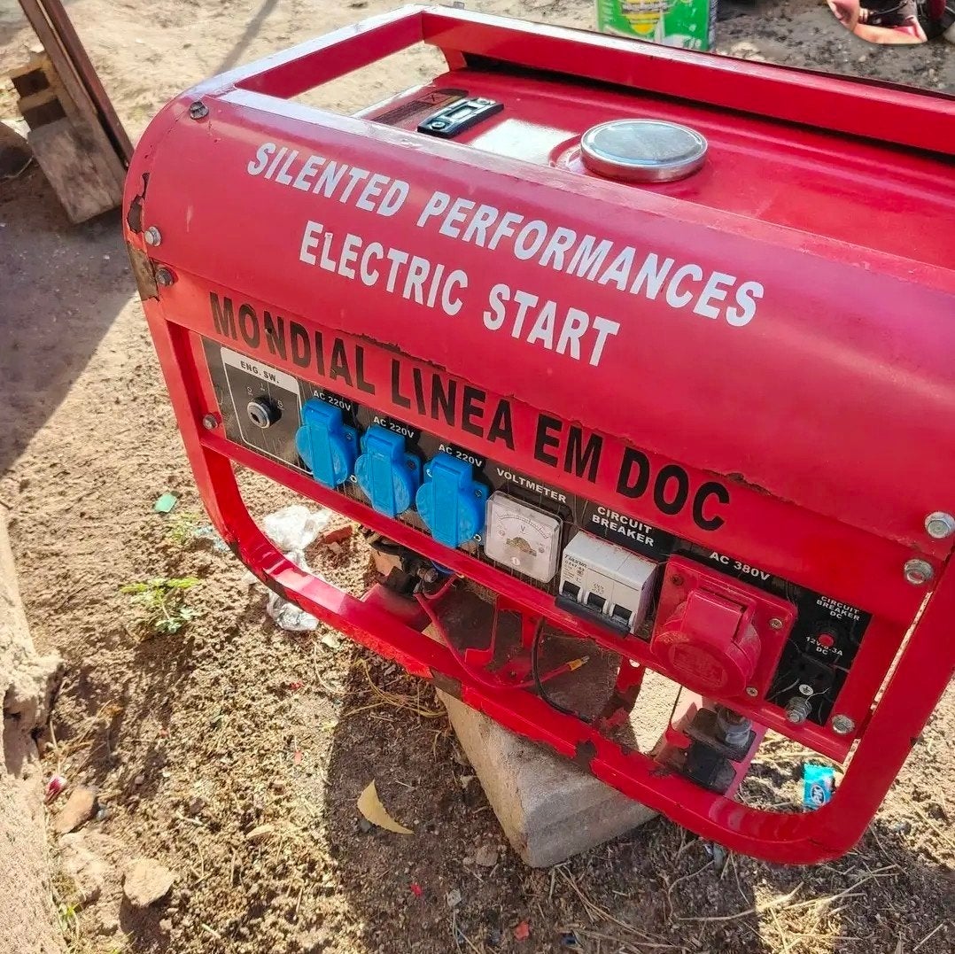 Groupe électrogène, Bricolage & Construction, 5 à 10 kVA, Démarrage électrique, Enlèvement, Utilisé
