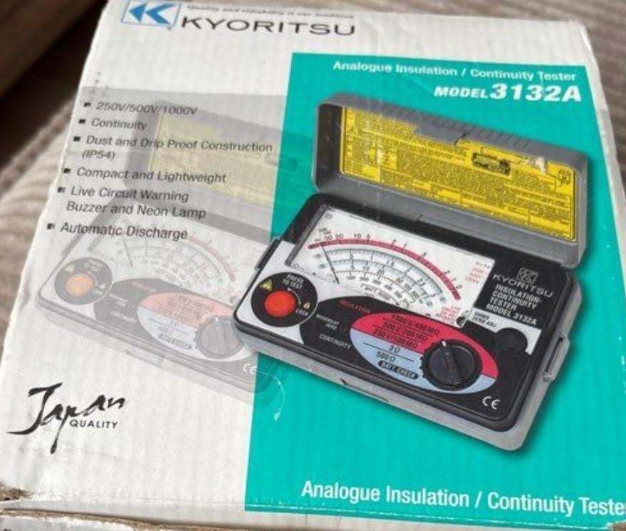 Kyoritsu modèle 3132A testeur d'isolement et de continuité, Enlèvement