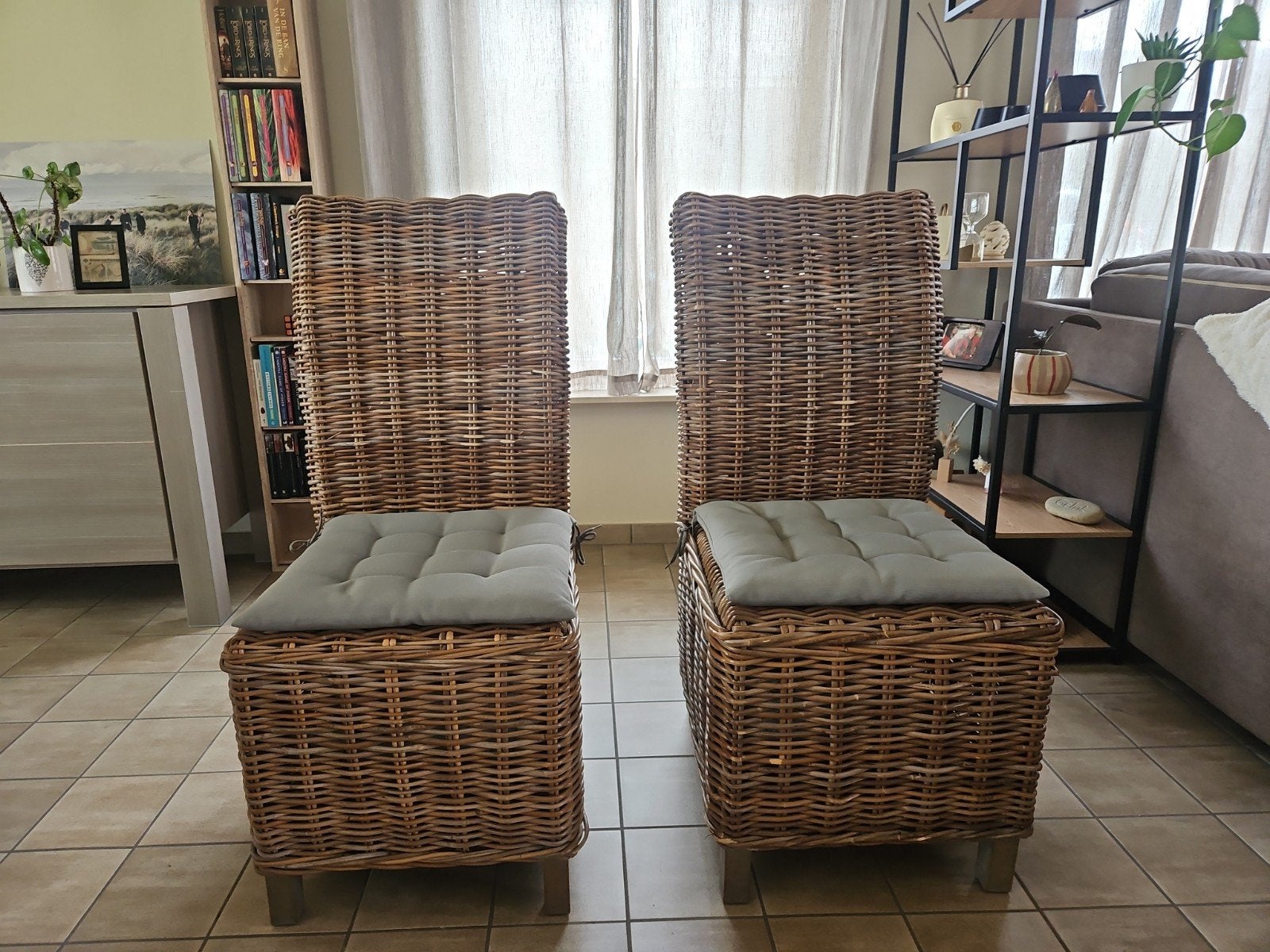 Stijlvolle rieten stoelen met kussen - set van 2, Ophalen, Gebruikt, Twee, Bruin