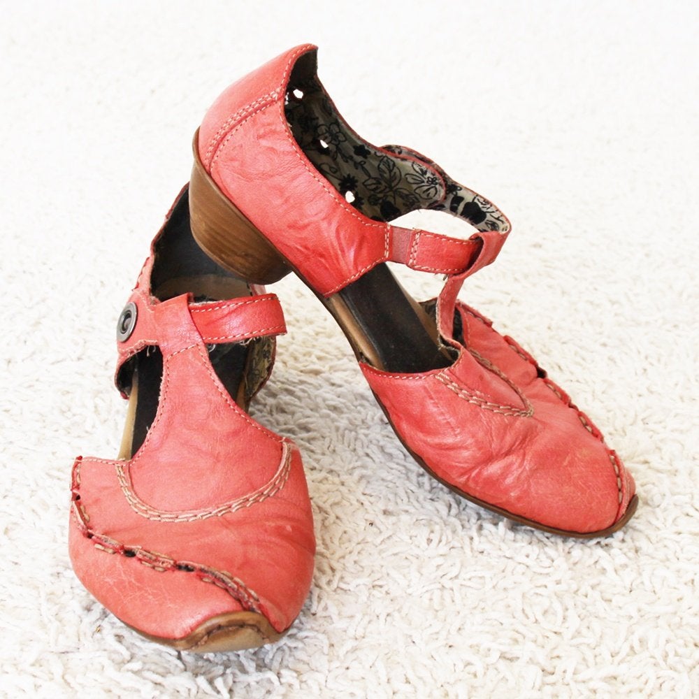 Super Leuke Leren Rieker Vintage Schoenen (Maat 36) € 15,-, Kleding | Dames, Overige typen, Ophalen of Verzenden, Gedragen, Rood