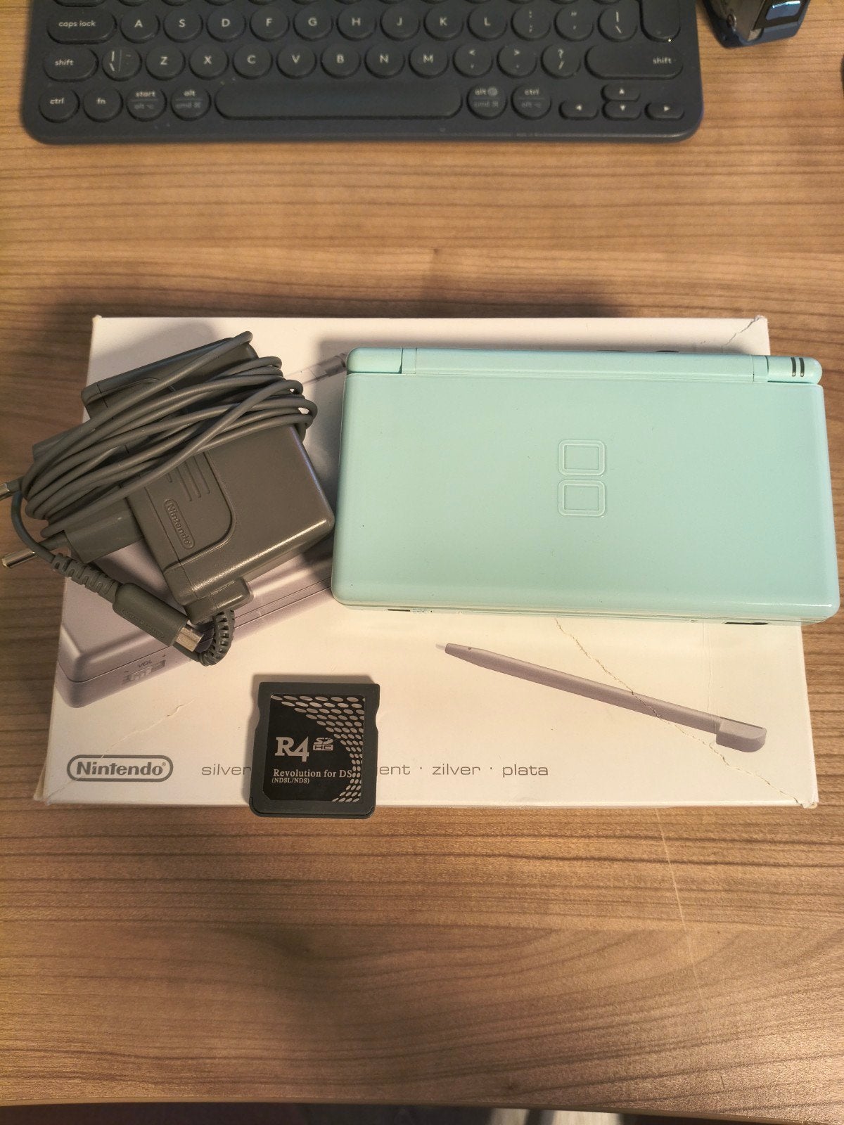 Nintendo DS Lite, Comme neuf, Enlèvement, Bleu, Avec jeux