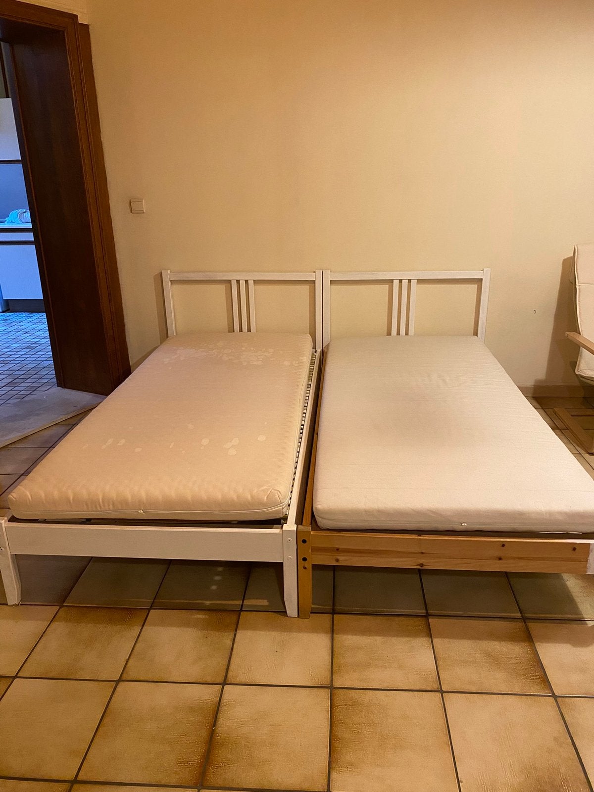 2 lits +matelas+bureau+ + petite table ikea + tentures, 90 cm, Une personne, Enlèvement, Utilisé
