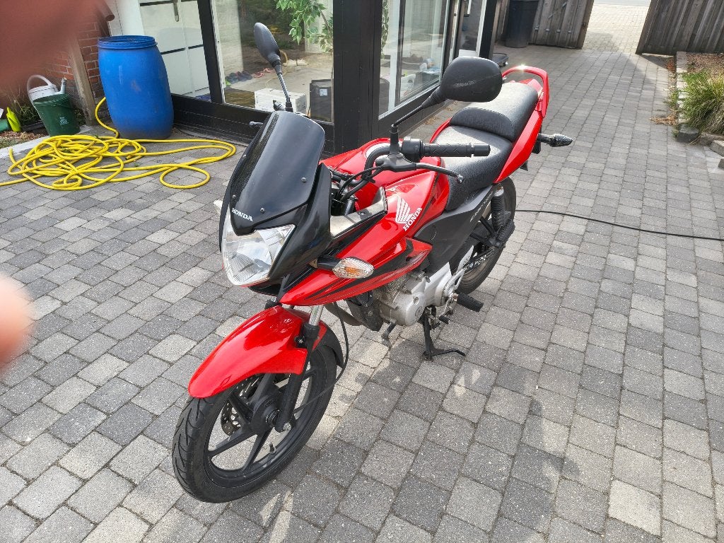 Honda cbf 125, Occasion, Permis Moto A1 minimum, Particulier, 1 cylindre