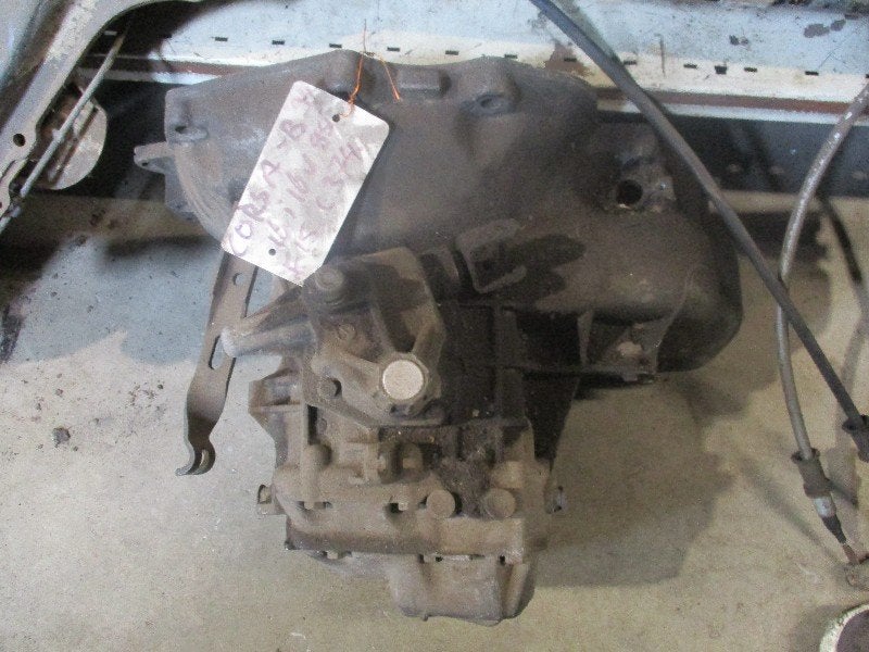 BOITE DE VITESSES Opel Corsa B (73 / 78 / 79) (f15---c374), Opel, Opel Automobile GmbH, Utilisé, Kontakt-opel@opel.com
