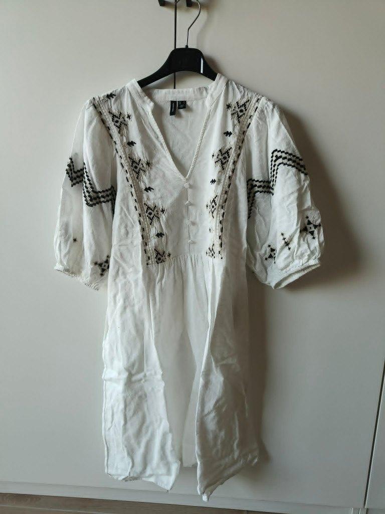 Wit kleedje met motief, Kleding | Dames, Jurken, Vero Moda, Wit, Nieuw, Ophalen of Verzenden