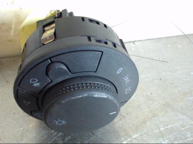 LICHTSCHAKELAAR Corsa D (|13249396|13249396EA|13249507|), Gebruikt, Opel