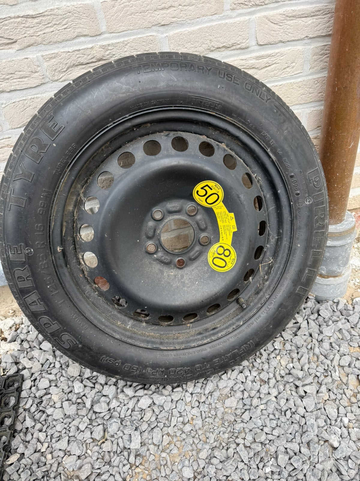 Thuiskomer / reservewiel Pirelli T125/85 R16 99M – 16 inch, Ophalen, Zo goed als nieuw