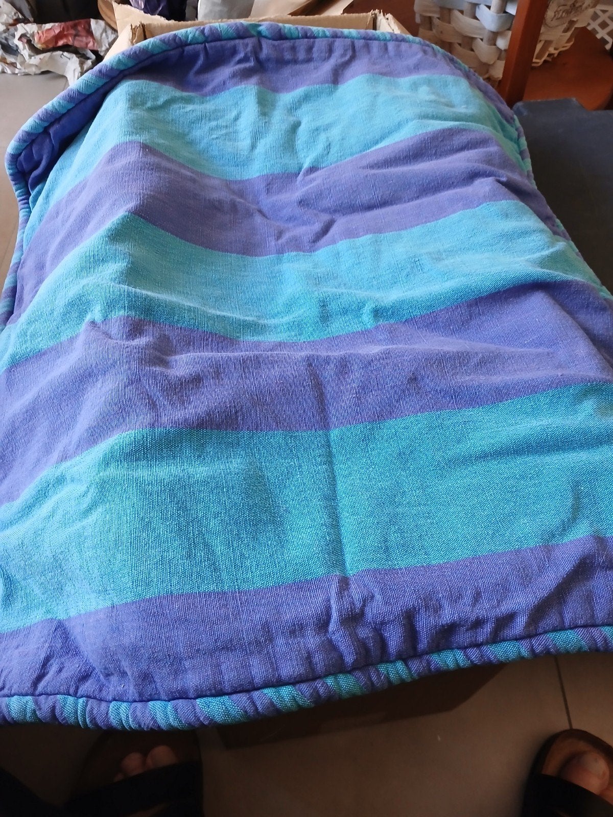 coussins. nombre 3 en cotton et jete de canape, Enlèvement