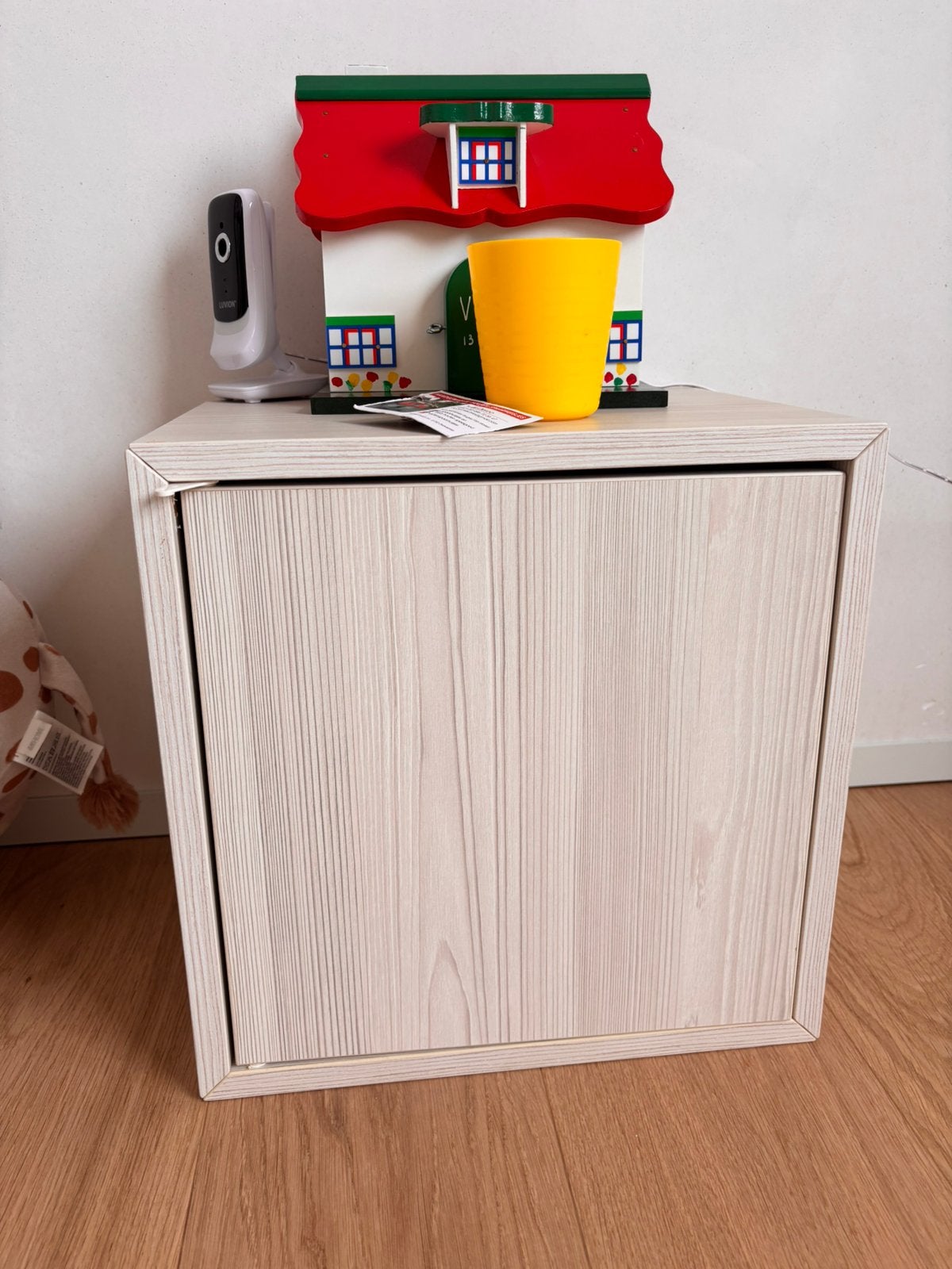 Kastje ikea, Ophalen, Zo goed als nieuw