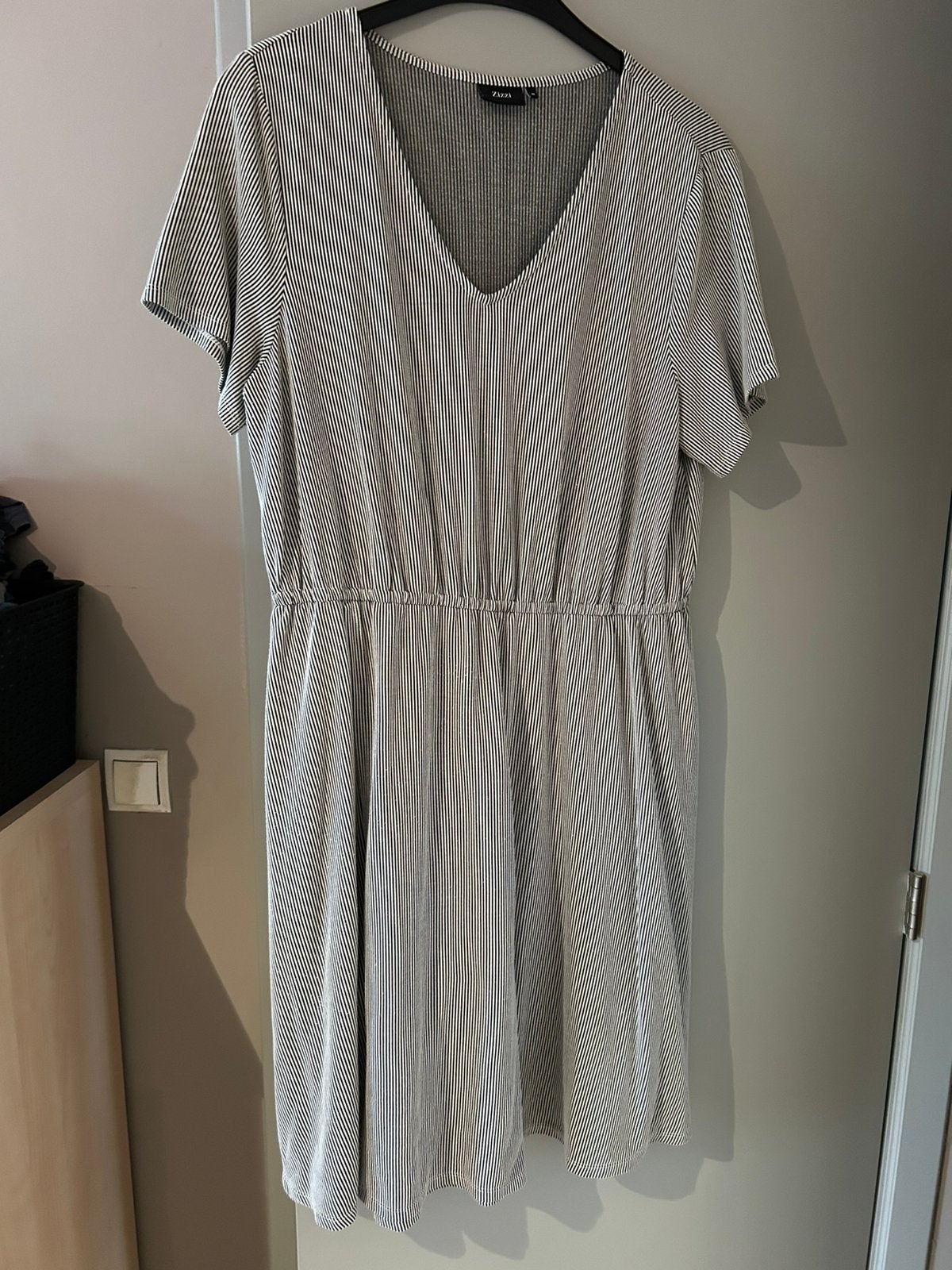 Kleedje zizzi maat 46, Kleding | Dames, Grote Maten, Ophalen, Zo goed als nieuw, Jurk
