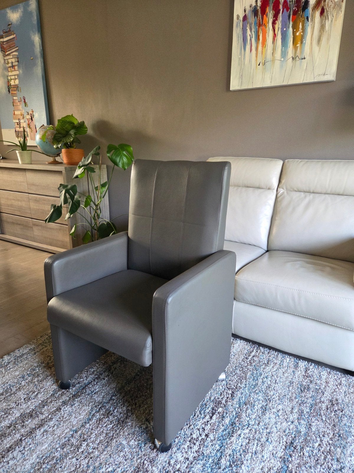 6 eetkamerstoelen, Enlèvement