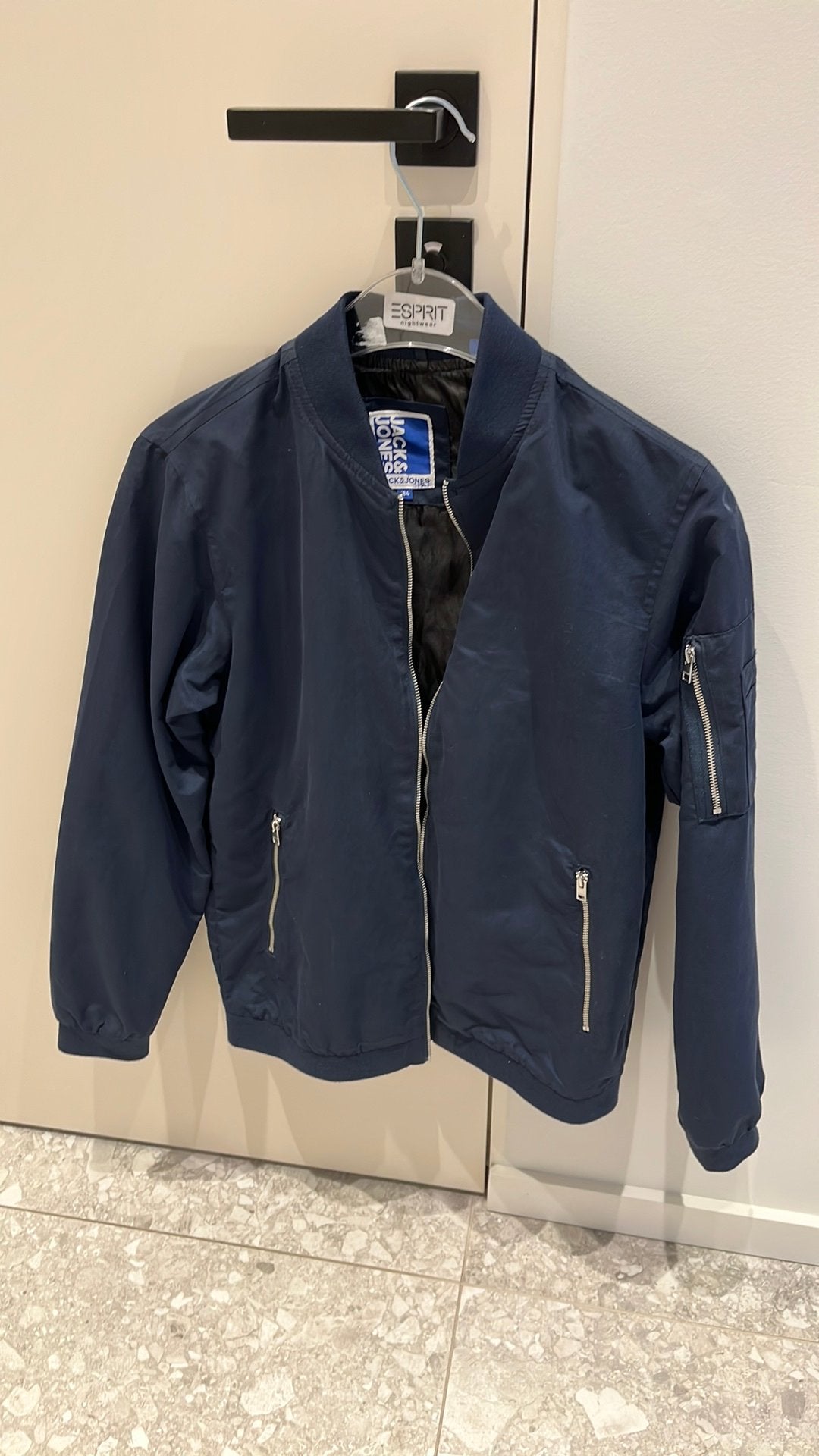Bomberjack voor tussenseizoen Jack & Jones, Ophalen, Zo goed als nieuw