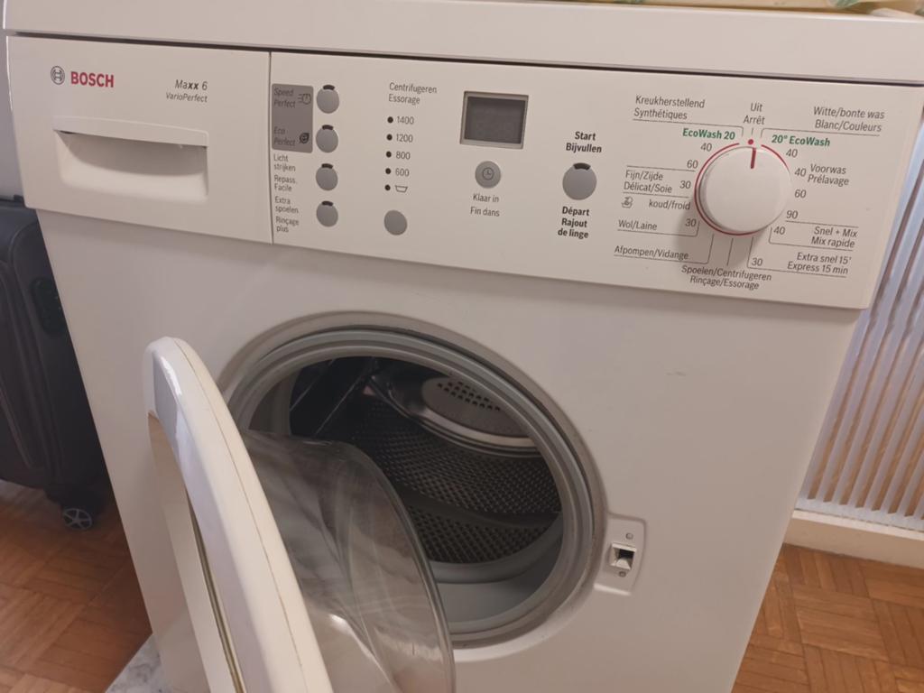 Wasmachine, Elektronische apparatuur, Wasmachines, Ophalen, 1200 tot 1600 toeren, Gebruikt, 4 tot 6 kg
