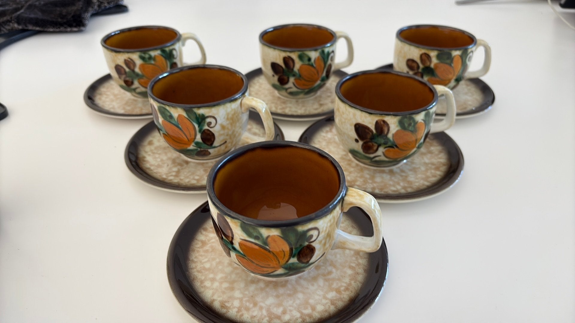 handbeschilderde koffiekopjes met schoteltjes van Boch, Antiek en Kunst, Ophalen of Verzenden
