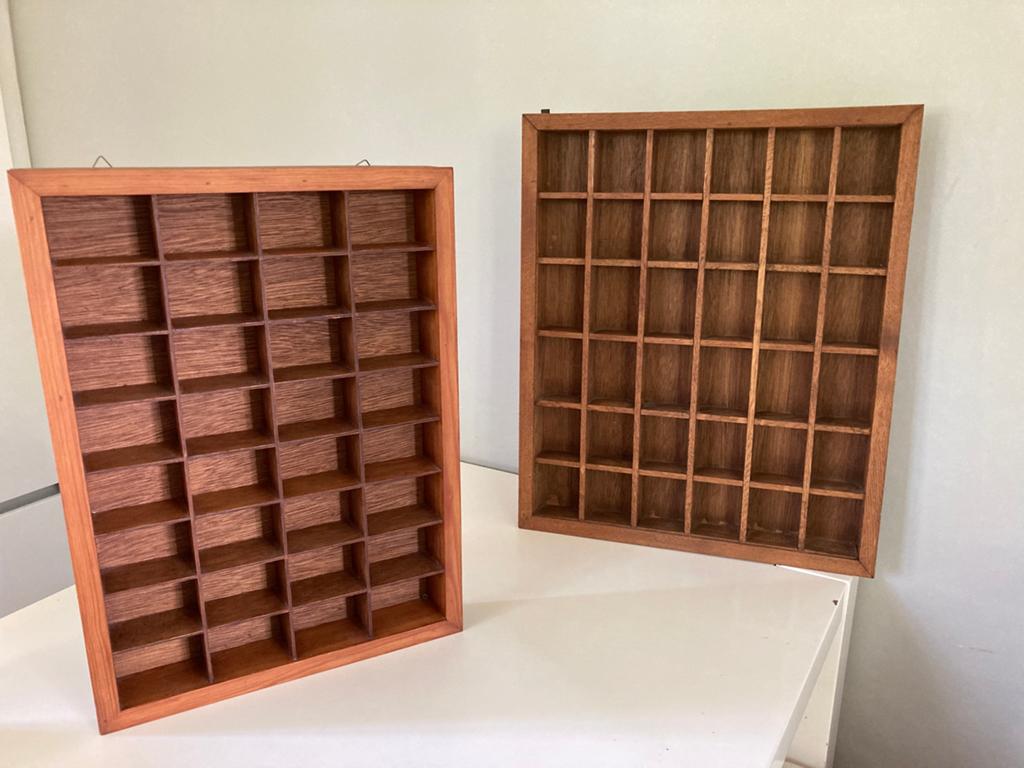 Houten collectie rek, Ophalen, Zo goed als nieuw