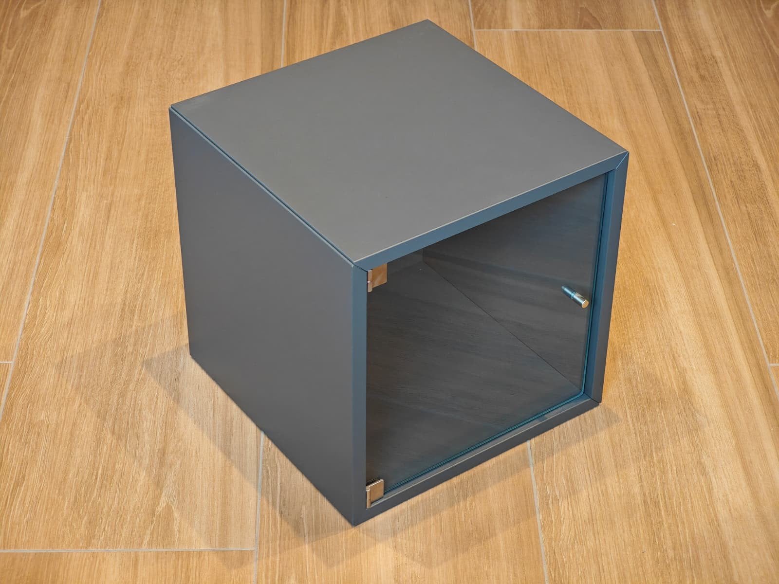 Eket ikea gris vitré, Enlèvement ou Envoi