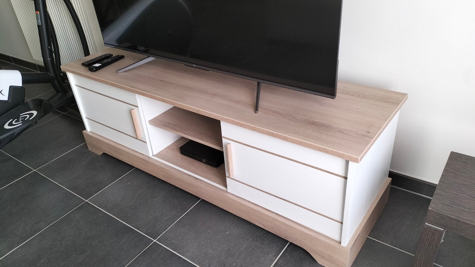 Tv kast en dressoir te koop, nog geen 3 jaar oud!, Enlèvement