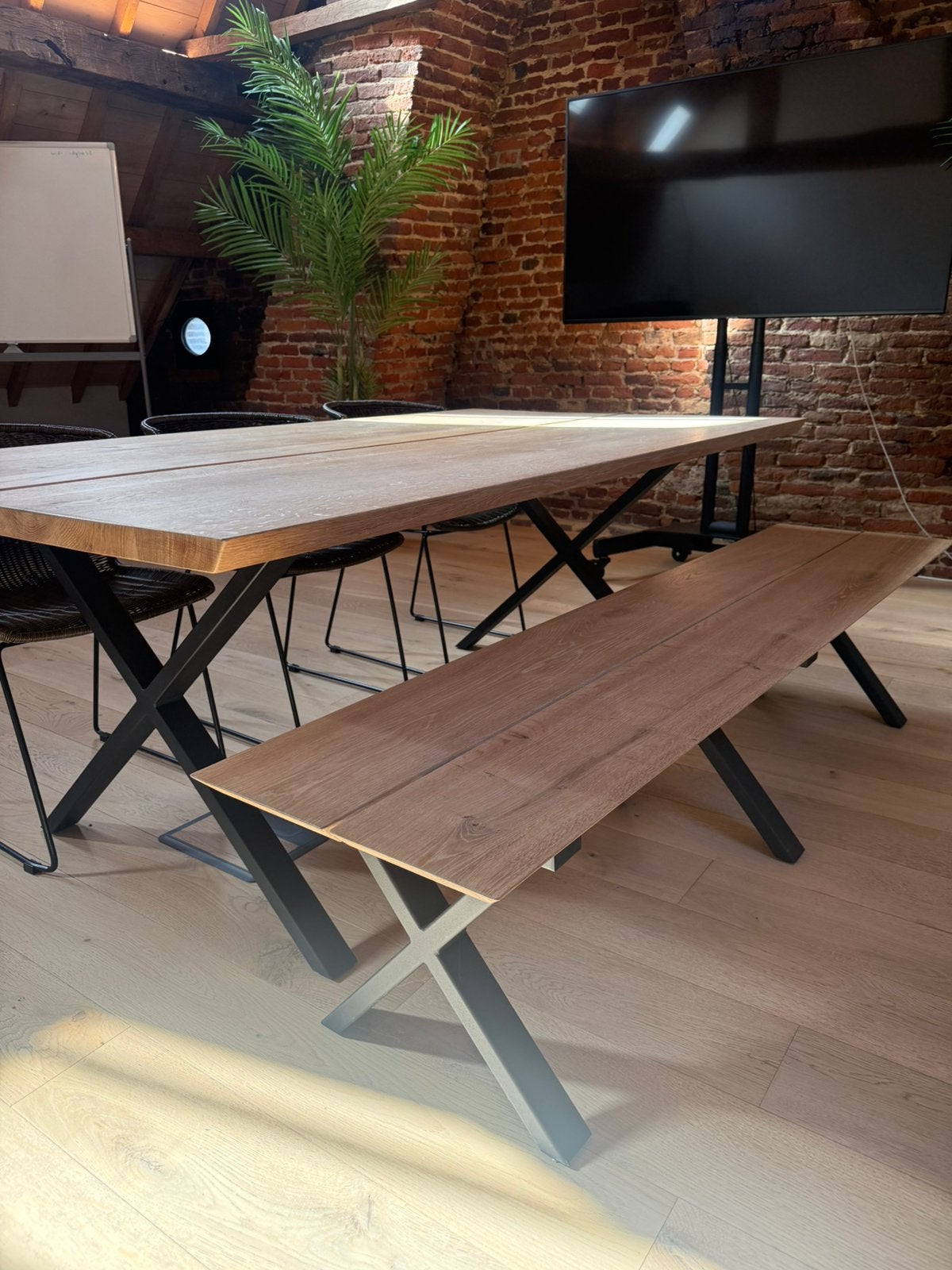Eettafel - 3 stoelen en zitbank, Ophalen, Zo goed als nieuw
