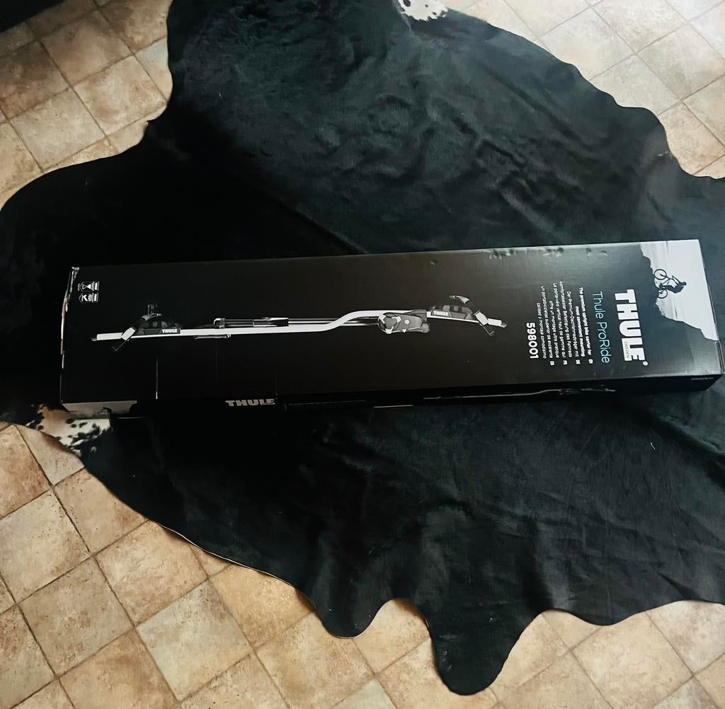 Porte Vélo de marque Thule Verticale 598, Autos : Divers, Porte-vélos, Enlèvement, 1 vélo, Neuf, Vélo électrique