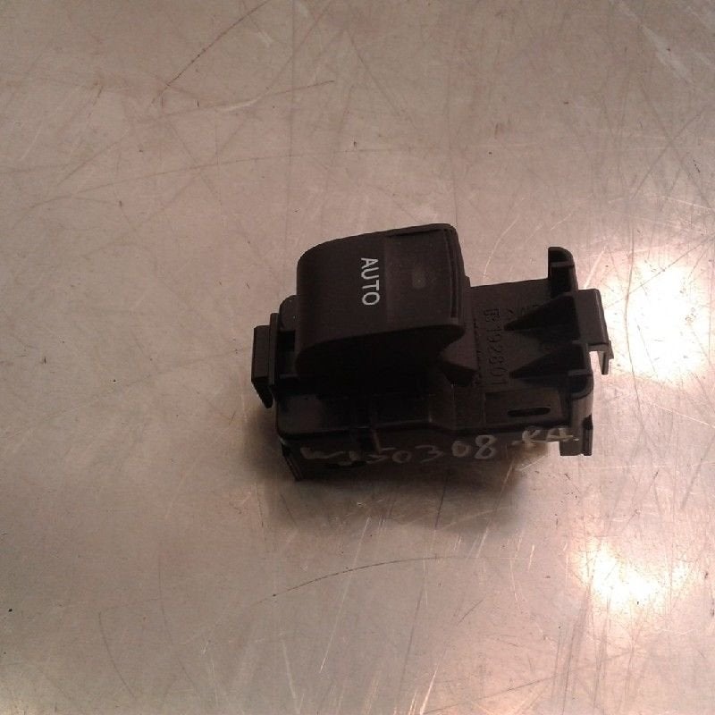 RAAMSCHAKELAAR Toyota Prius Plus (ZVW4) (01-2011/-), Gebruikt, Toyota