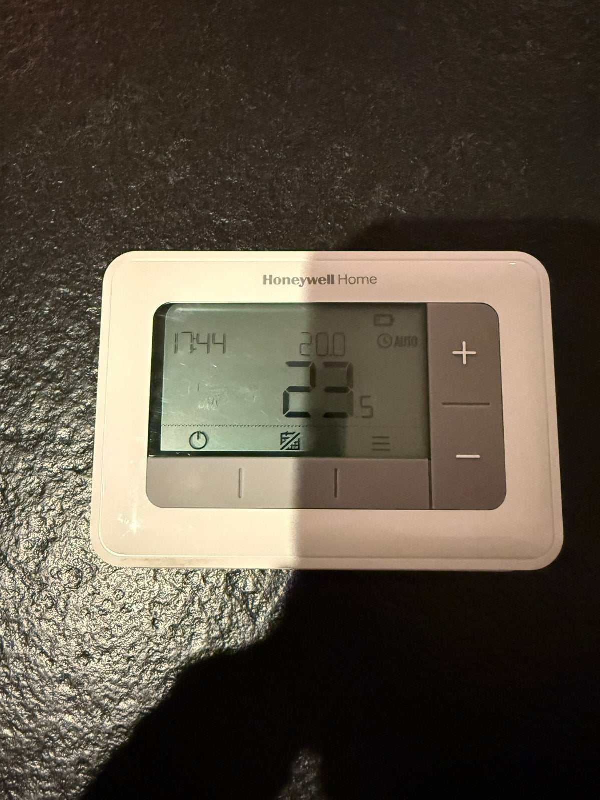 Honeywel t4 thermostaat, Ophalen, Zo goed als nieuw