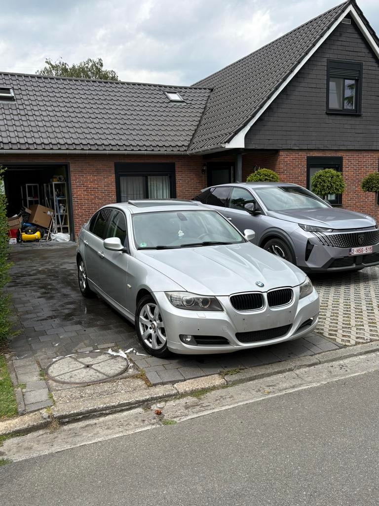Bmw 320iA e90 Full options, Auto's, BMW, Particulier, 3 Reeks, Cruise Control, Benzine, Euro 5, Berline, 5 deurs, Automaat, Zilver of Grijs