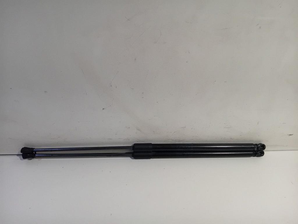 Gasdrukveerset achter Seat Leon, Onderdelen@venauto.nl, Van der Ven Autorecycling B.V., Gebruikt, Ettenseweg 76, 4706 PB Roosendaal, The Netherlands
