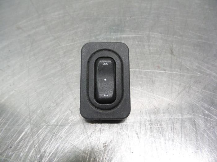 Commutateur vitre électrique d'un Opel Combo (Combo 02-), -, Opel, 3 mois de garantie, Utilisé