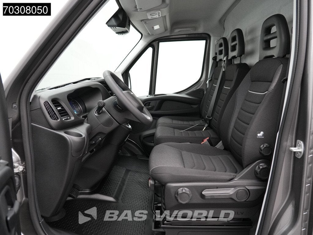 Iveco Daily 35S21 3.0L Automaat L3H2 210PK ACC LED Airco Cru, Autos, Neuf, Argent ou Gris, Achat, Euro 6