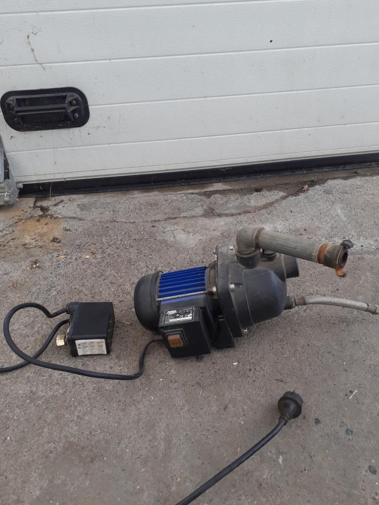 motor voor hydrofoorpomp, Tuin en Terras, Waterpompen, Ophalen, Zo goed als nieuw, Elektrisch, Hydrofoorpomp