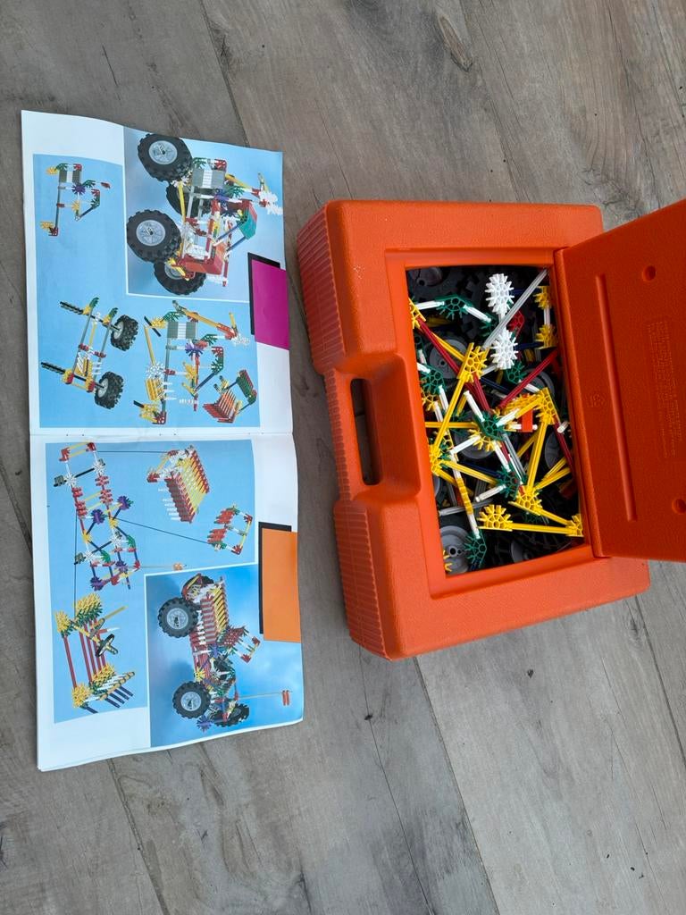 K'nex K'nex doos met boekje, Ophalen, Gebruikt, K'nex
